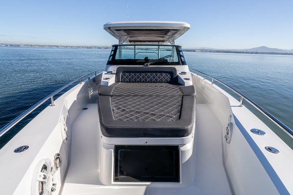 MINI MAHANA 37ft Axopar Yacht For Sale