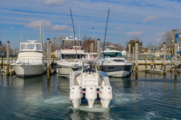 34ft Regulator Yacht For Sale