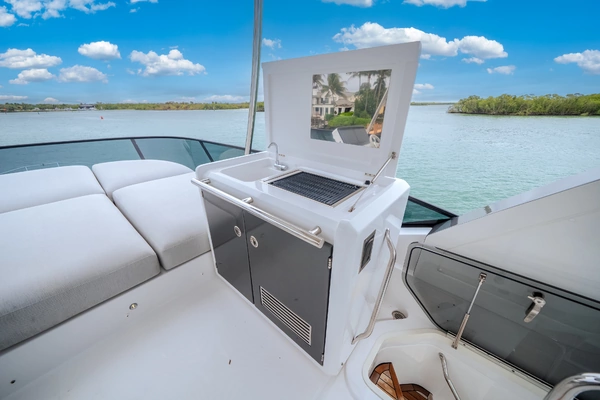 2023 Azimut 53