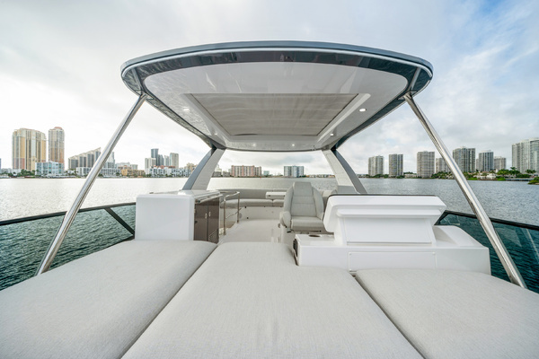 2023 Azimut 53