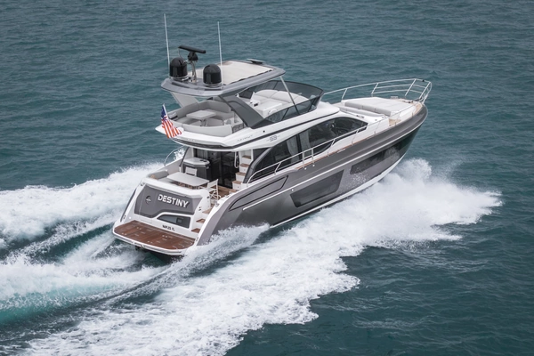 2023 Azimut 53