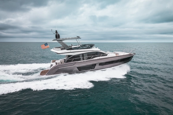 2023 Azimut 53