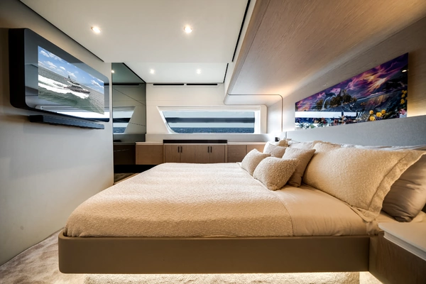 2023 Azimut 53