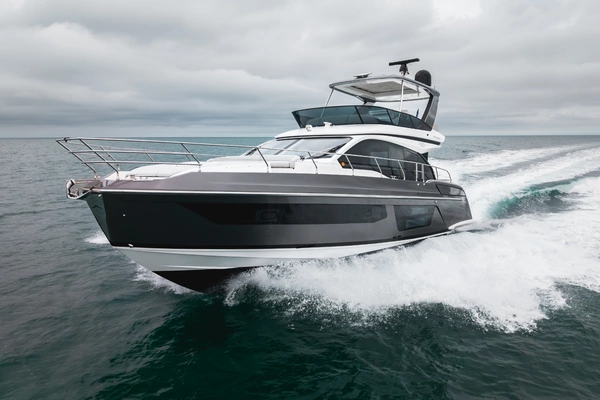 2023 Azimut 53