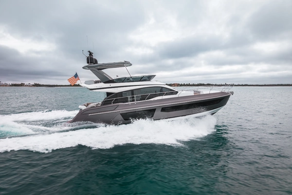 2023 Azimut 53