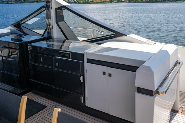 2019 Azimut 70