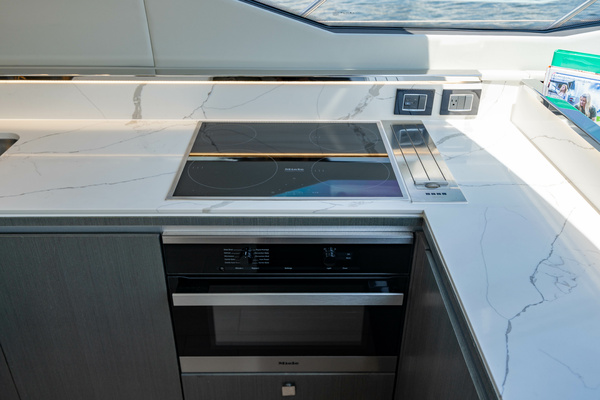70ft Azimut Yacht For Sale