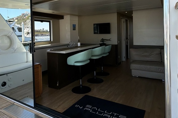 Cockpit View in Salon