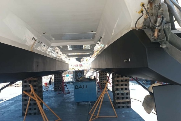 Overblue 54 Yacht For Sale