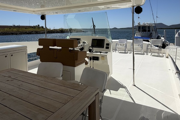 Flybridge Starboard Side