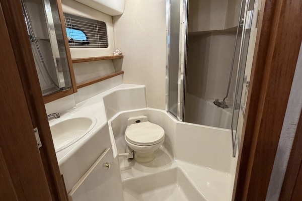 Never Satisfied 47ft Bayliner Yacht For Sale