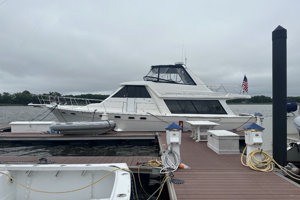 Never Satisfied 47ft Bayliner Yacht For Sale