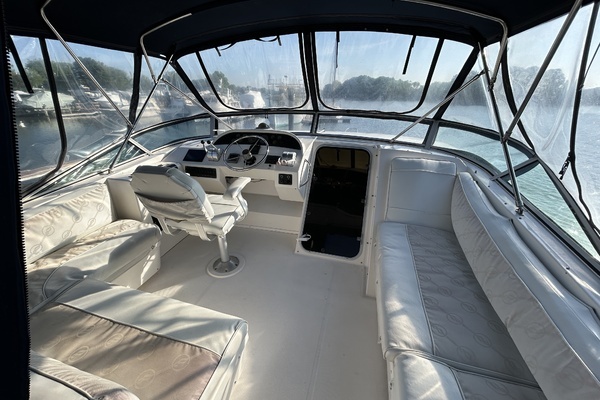1999 Bayliner 47