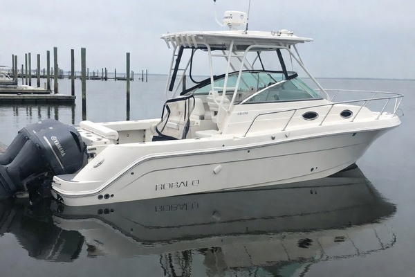 30ft Robalo Yacht For Sale