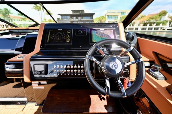 2022 Cruisers Yachts 38