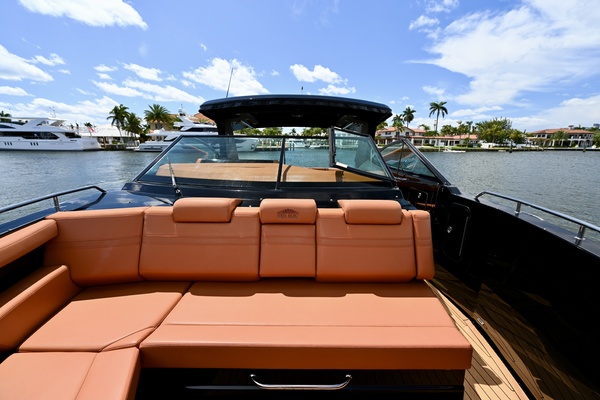 38ft Cruisers Yachts Yacht For Sale