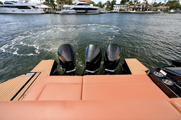 Triple Mercury Power and Aft Lounge, Cruisers Yachts 38 GLS