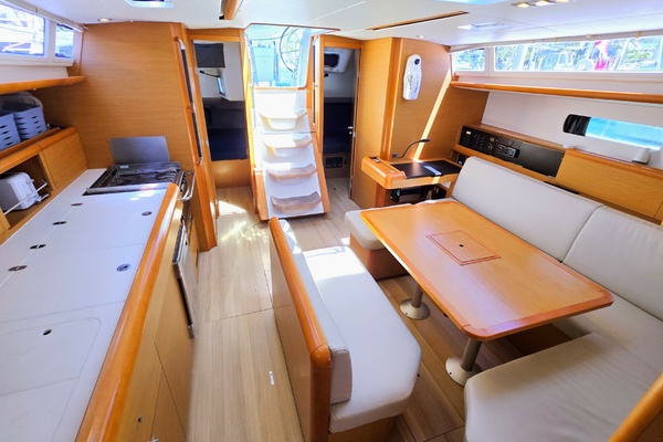 Adventure 1 47ft Jeanneau Yacht For Sale