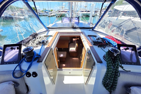 Adventure 1 47ft Jeanneau Yacht For Sale