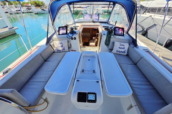 Adventure 1 47ft Jeanneau Yacht For Sale