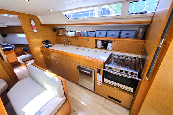 Adventure 1 47ft Jeanneau Yacht For Sale
