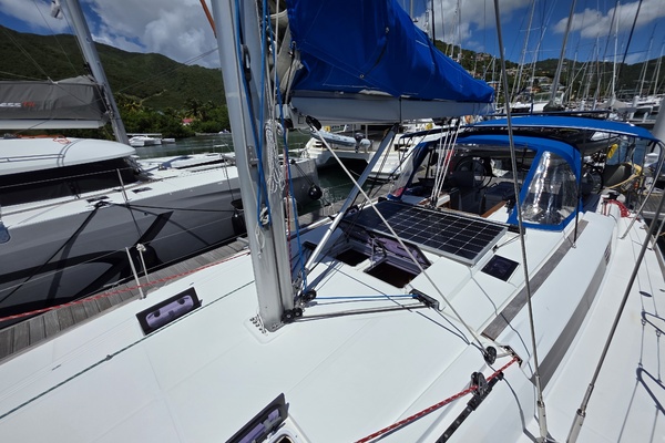 Adventure 1 47ft Jeanneau Yacht For Sale