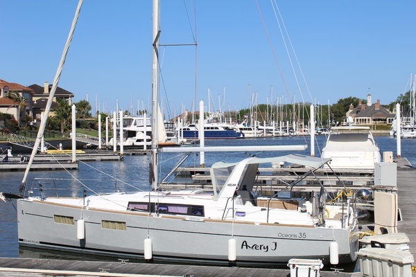 Photo of the 2016 Beneteau 35 Oceanis "Avery J"