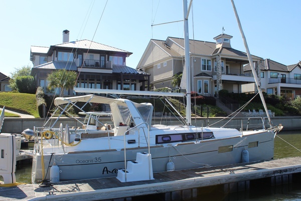 Photo of the 2016 Beneteau 35 Oceanis "Avery J"