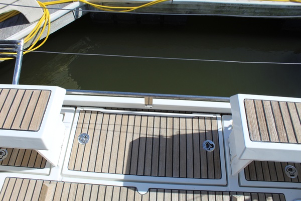 Avery J 35ft Beneteau Yacht For Sale