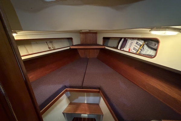 Michigan J 35ft C amp C Yacht For Sale