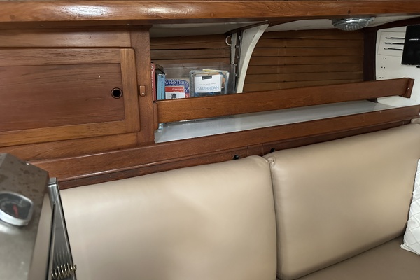 BRICK HOUSE 40ft Valiant Yacht For Sale