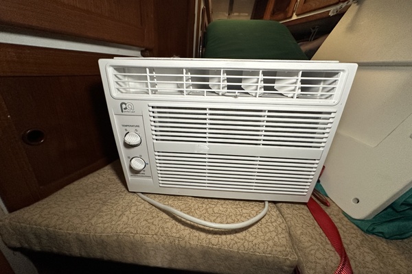 BRICK HOUSE 40ft Valiant Yacht For Sale