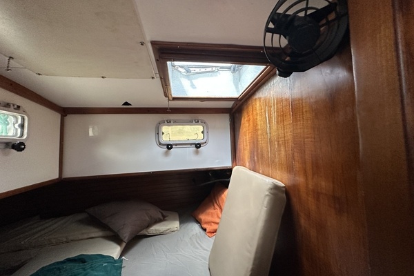 BRICK HOUSE 39ft Valiant Yacht For Sale
