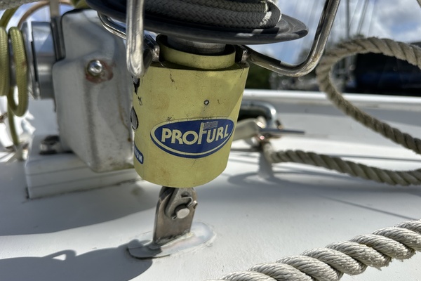 BRICK HOUSE 40ft Valiant Yacht For Sale