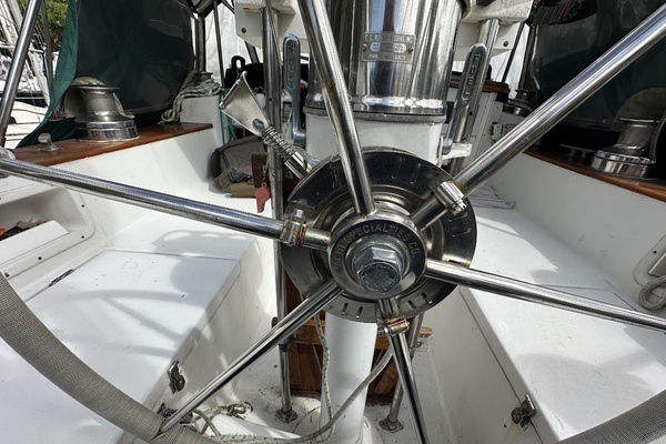 BRICK HOUSE 40ft Valiant Yacht For Sale