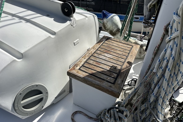 BRICK HOUSE 40ft Valiant Yacht For Sale