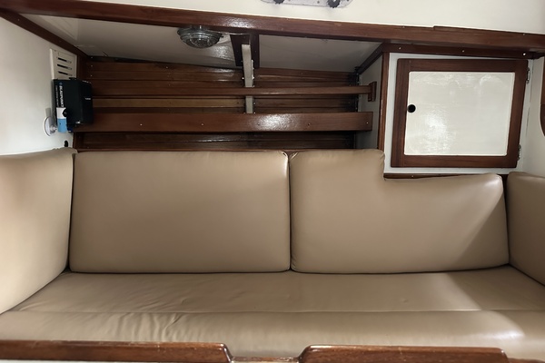 BRICK HOUSE 40ft Valiant Yacht For Sale