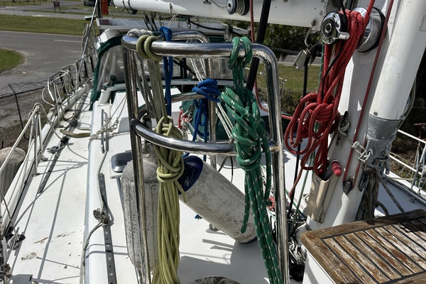 BRICK HOUSE 40ft Valiant Yacht For Sale