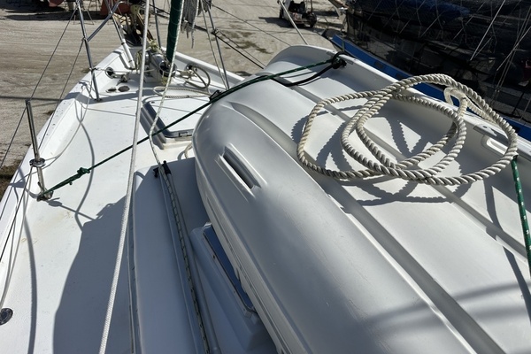 BRICK HOUSE 39ft Valiant Yacht For Sale