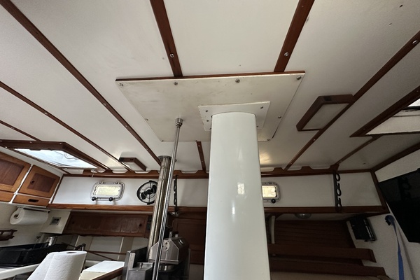 BRICK HOUSE 40ft Valiant Yacht For Sale