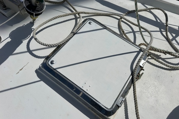 BRICK HOUSE 39ft Valiant Yacht For Sale