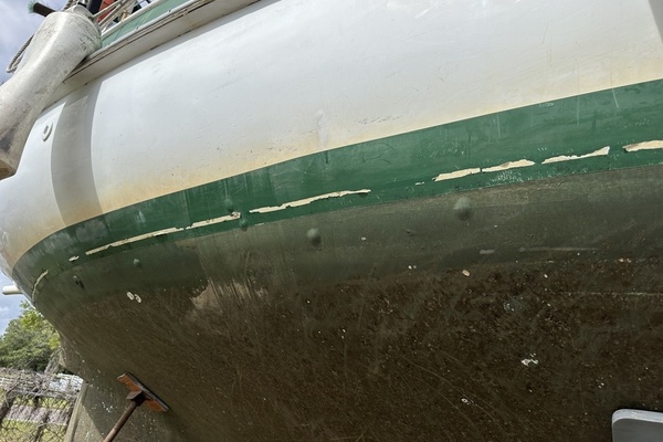 BRICK HOUSE 39ft Valiant Yacht For Sale