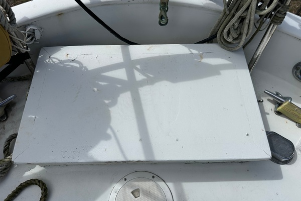 BRICK HOUSE 40ft Valiant Yacht For Sale