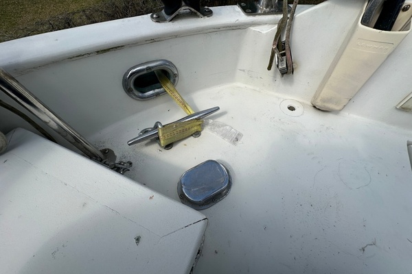 BRICK HOUSE 39ft Valiant Yacht For Sale