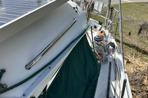 BRICK HOUSE 40ft Valiant Yacht For Sale