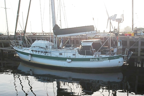 BRICK HOUSE 40ft Valiant Yacht For Sale