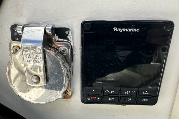 BRICK HOUSE 40ft Valiant Yacht For Sale