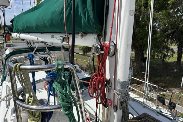 BRICK HOUSE 40ft Valiant Yacht For Sale