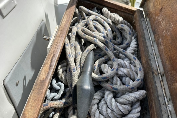 BRICK HOUSE 39ft Valiant Yacht For Sale