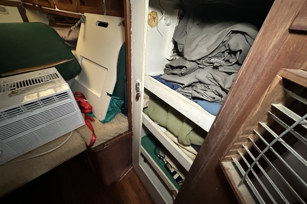 BRICK HOUSE 40ft Valiant Yacht For Sale